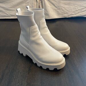 Dolce Vita White Villa Boots